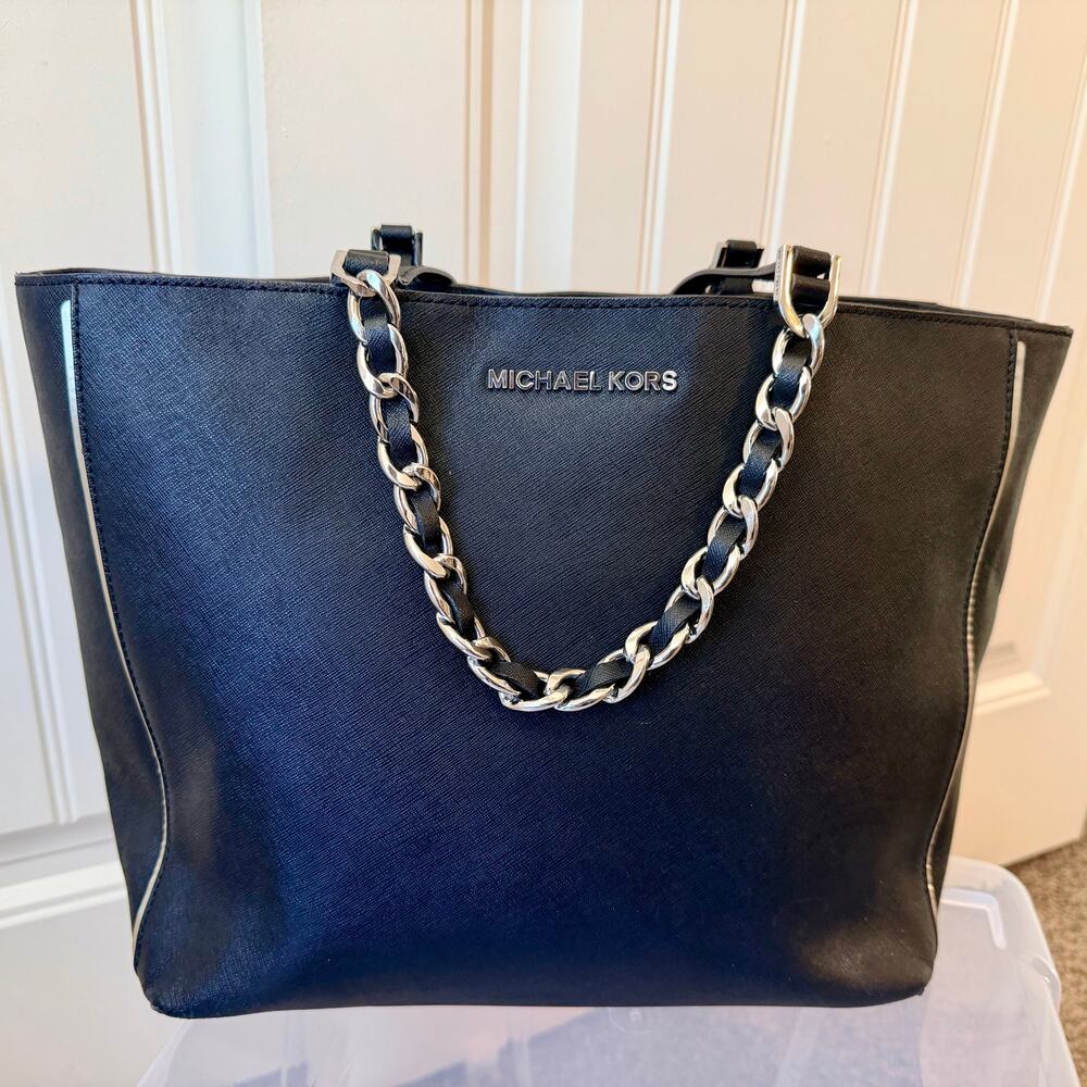 Michael Kors Jet Set Travel Medium Saffiano Leather Tote Black - 3 Compartments